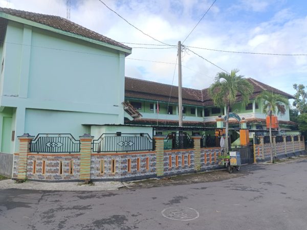 Delapan ( 8 ) Standar Pendidikan